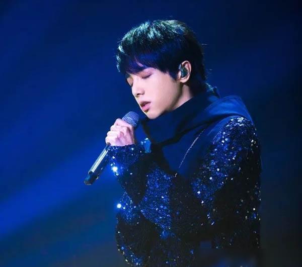 华晨宇和周杰伦最新爆料,揭秘音乐背后的故事与心路历程 第1张 华晨宇和周杰伦最新爆料,揭秘音乐背后的故事与心路历程 第1张